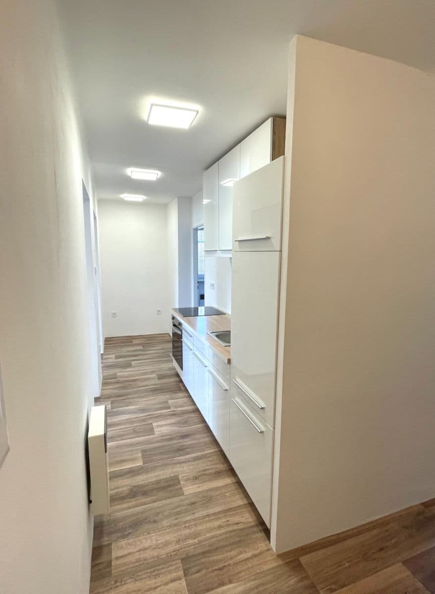 Predaj bytu 3-izbový 64 m², Za Lékárnou, Rtyně v Podkrkonoší, Královéhradecký kraj Predaj bytu 3-izbový 64 m², Za Lékárnou, Rtyně v Podkrkonoší, Královéhradecký kraj