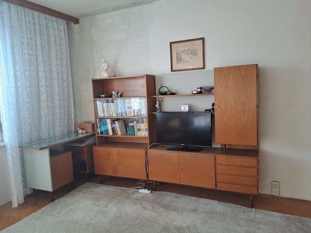 Prenájom bytu 1-izbový 36 m², 5. května, Rožnov pod Radhoštěm, Zlínský kraj Prenájom bytu 1-izbový 36 m², 5. května, Rožnov pod Radhoštěm, Zlínský kraj