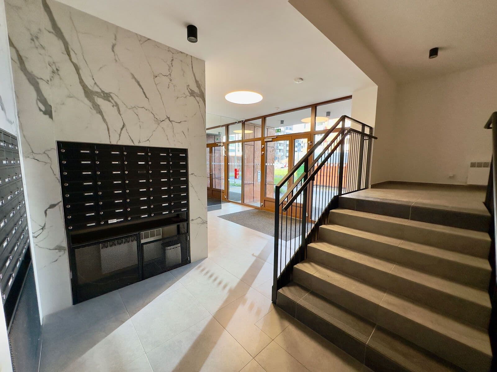 Predaj garáže 14 m², Kardausova, Praha, Praha Predaj garáže 14 m², Kardausova, Praha, Praha