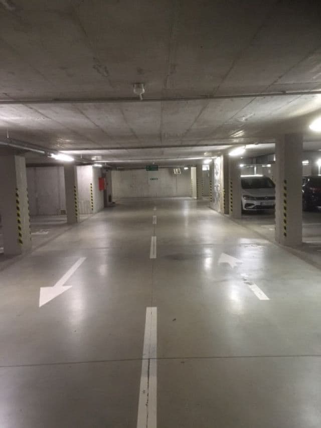 Predaj garáže 16 m², Strážnická, Bratislava - mestská časť Staré Mesto, Bratislavský kraj Predaj garáže 16 m², Strážnická, Bratislava - mestská časť Staré Mesto, Bratislavský kraj