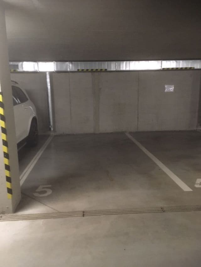 Predaj garáže 16 m², Strážnická, Bratislava - mestská časť Staré Mesto, Bratislavský kraj Predaj garáže 16 m², Strážnická, Bratislava - mestská časť Staré Mesto, Bratislavský kraj