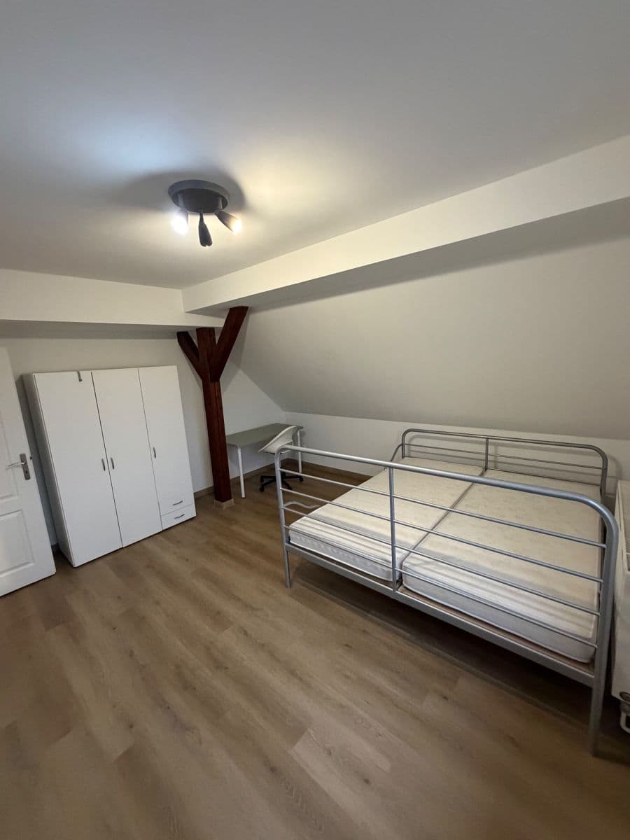 Prenájom bytu 1-izbový 36 m², Halenkovská, Praha, Praha Prenájom bytu 1-izbový 36 m², Halenkovská, Praha, Praha