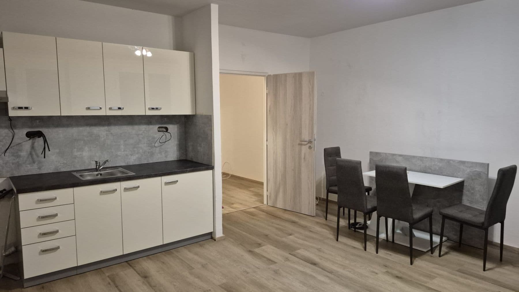 Prenájom bytu 1-izbový 33 m², Spodní, Brno, Jihomoravský kraj Prenájom bytu 1-izbový 33 m², Spodní, Brno, Jihomoravský kraj