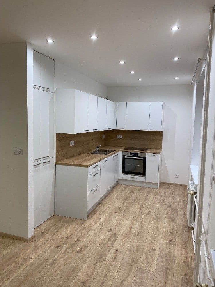 Prenájom bytu 2-izbový 54 m², Bojanovická, Praha, Praha Prenájom bytu 2-izbový 54 m², Bojanovická, Praha, Praha