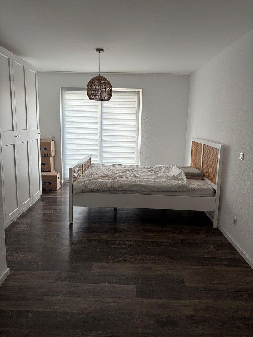 Prenájom bytu 3-izbový 94 m², Bonner Str. 103, Erftstadt, Severné Porýnie - Westfálsko Prenájom bytu 3-izbový 94 m², Bonner Str. 103, Erftstadt, Severné Porýnie - Westfálsko