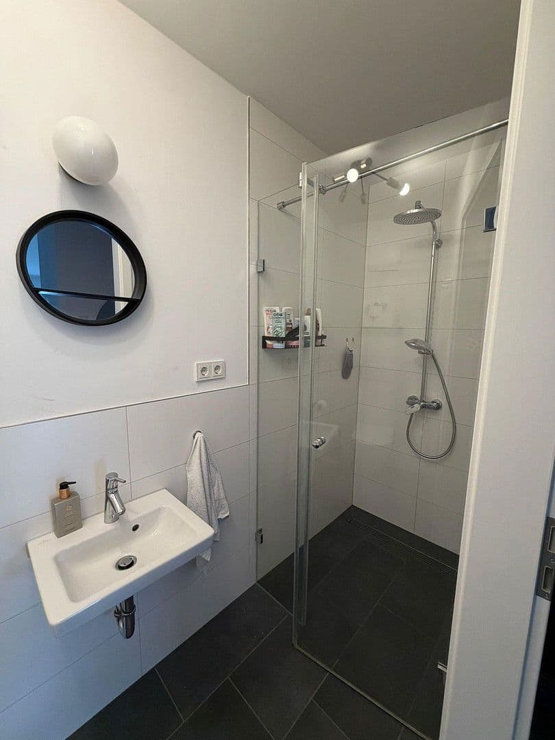 Prenájom bytu 3-izbový 94 m², Bonner Str. 103, Erftstadt, Severné Porýnie - Westfálsko Prenájom bytu 3-izbový 94 m², Bonner Str. 103, Erftstadt, Severné Porýnie - Westfálsko