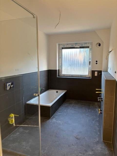 Prenájom bytu 5-izbový 121 m², Kraueler Hauptdeich 69, Hamburg, Hamburg Prenájom bytu 5-izbový 121 m², Kraueler Hauptdeich 69, Hamburg, Hamburg