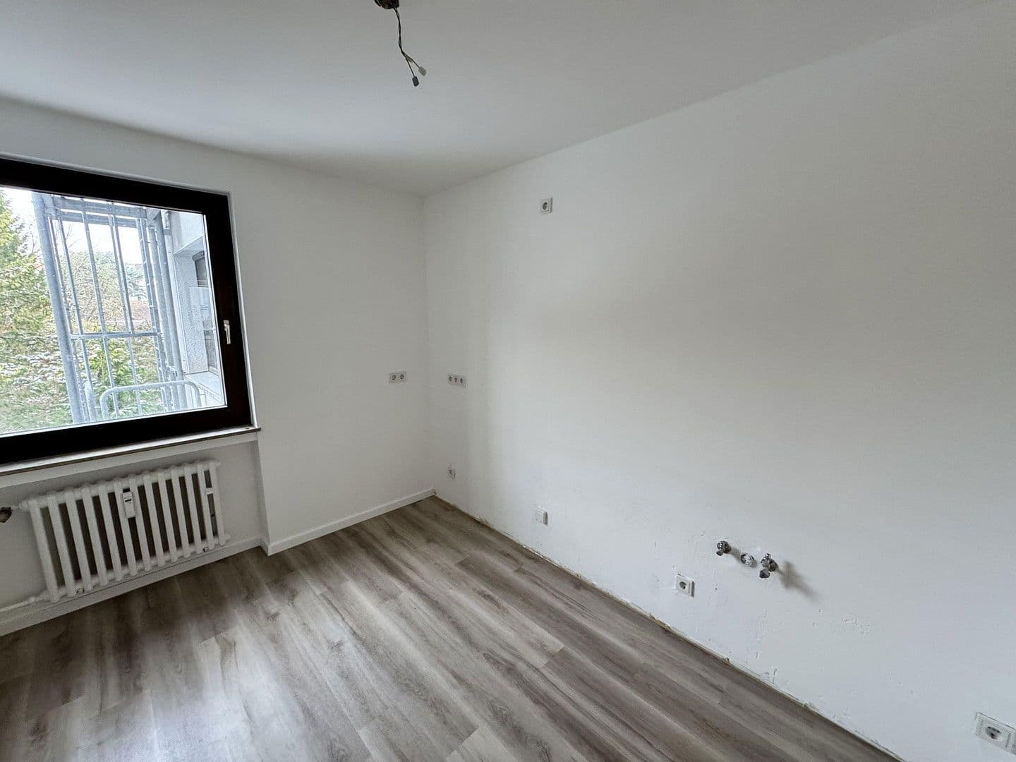 Prenájom bytu 3-izbový 77 m², Petersbergstr. 84, Köln, Severné Porýnie - Westfálsko Prenájom bytu 3-izbový 77 m², Petersbergstr. 84, Köln, Severné Porýnie - Westfálsko