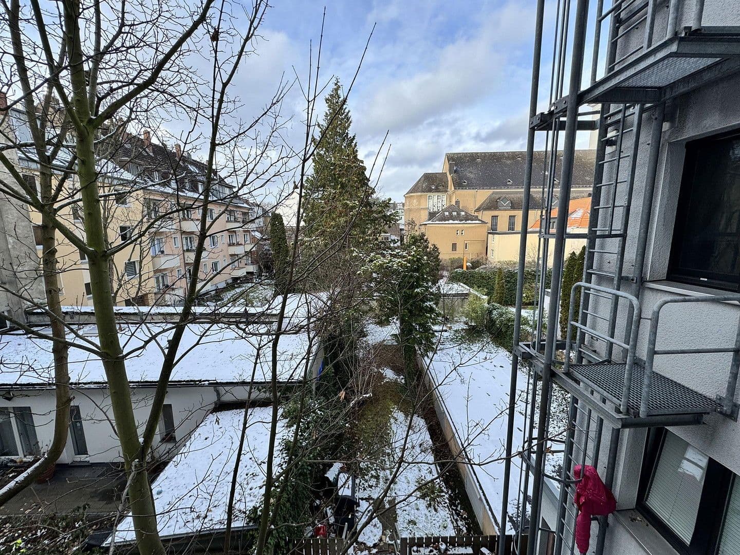 Prenájom bytu 3-izbový 77 m², Petersbergstr. 84, Köln, Severné Porýnie - Westfálsko Prenájom bytu 3-izbový 77 m², Petersbergstr. 84, Köln, Severné Porýnie - Westfálsko