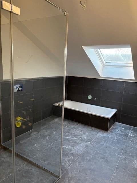 Prenájom bytu 5-izbový 110 m², Kraueler Hauptdeich 69, Hamburg, Hamburg Prenájom bytu 5-izbový 110 m², Kraueler Hauptdeich 69, Hamburg, Hamburg