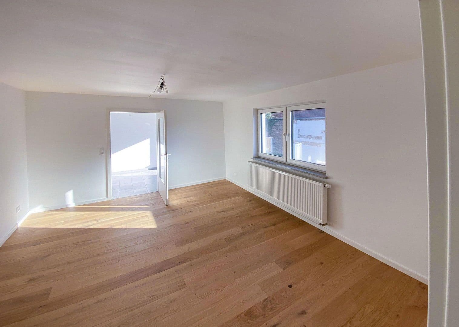 Predaj domu 256 m², pozemek 510 m², Konditorgaßl 4, Ruhmannsfelden, Bavorsko Predaj domu 256 m², pozemek 510 m², Konditorgaßl 4, Ruhmannsfelden, Bavorsko