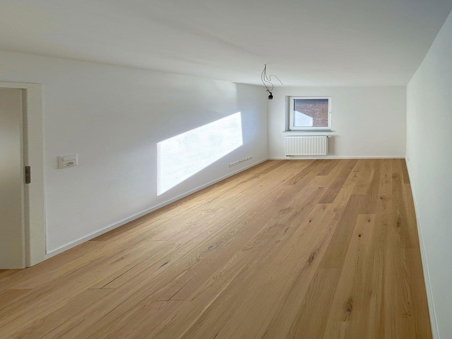 Predaj domu 256 m², pozemek 510 m², Konditorgaßl 4, Ruhmannsfelden, Bavorsko Predaj domu 256 m², pozemek 510 m², Konditorgaßl 4, Ruhmannsfelden, Bavorsko