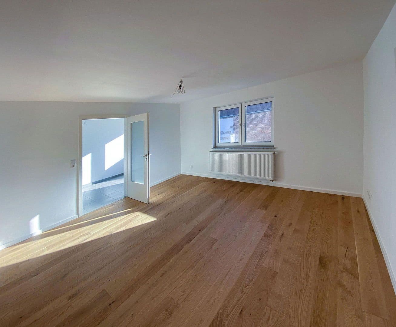 Predaj domu 256 m², pozemek 510 m², Konditorgaßl 4, Ruhmannsfelden, Bavorsko Predaj domu 256 m², pozemek 510 m², Konditorgaßl 4, Ruhmannsfelden, Bavorsko