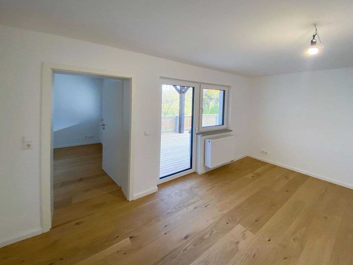 Predaj domu 256 m², pozemek 510 m², Konditorgaßl 4, Ruhmannsfelden, Bavorsko Predaj domu 256 m², pozemek 510 m², Konditorgaßl 4, Ruhmannsfelden, Bavorsko