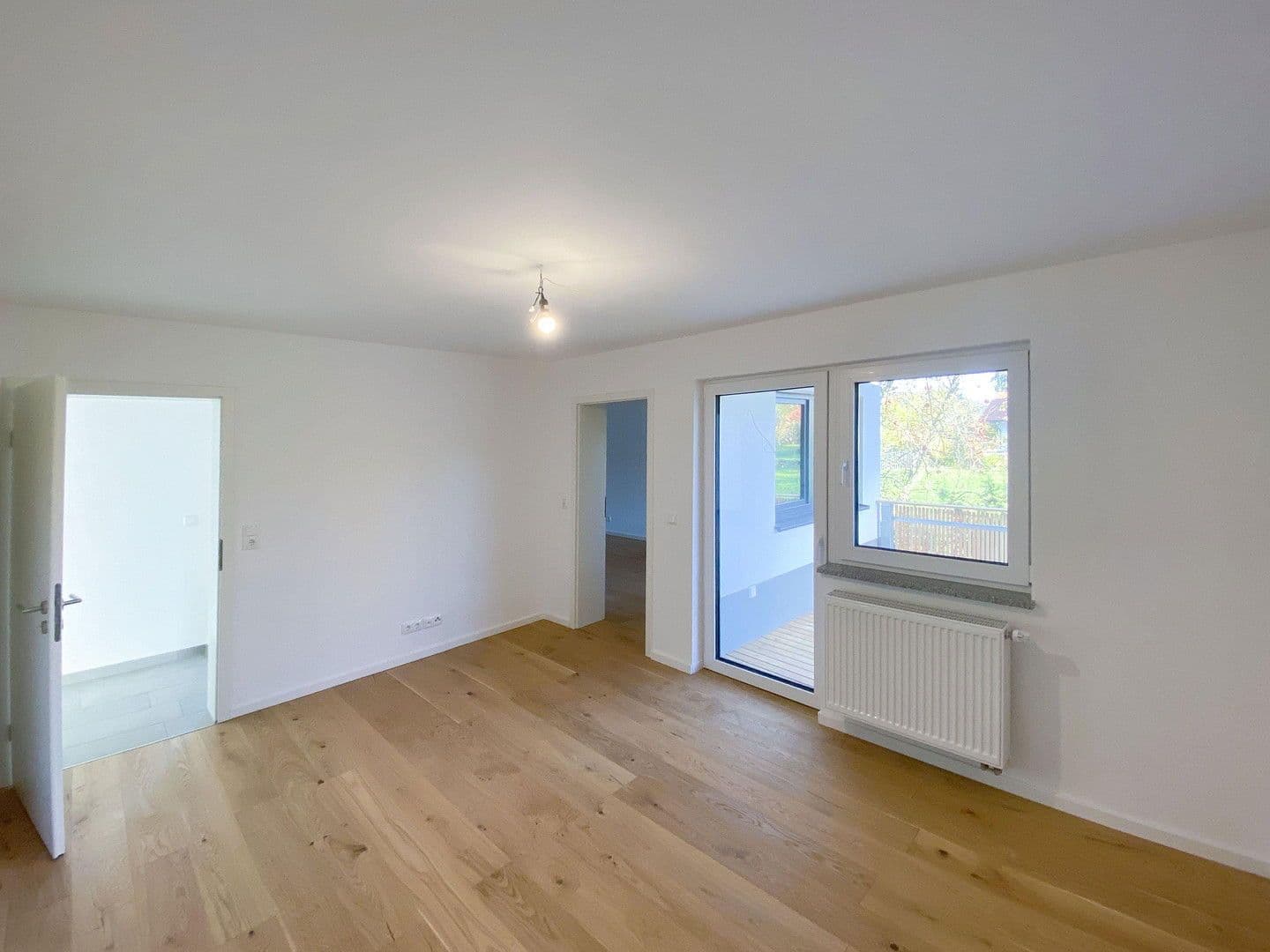 Predaj domu 256 m², pozemek 510 m², Konditorgaßl 4, Ruhmannsfelden, Bavorsko Predaj domu 256 m², pozemek 510 m², Konditorgaßl 4, Ruhmannsfelden, Bavorsko