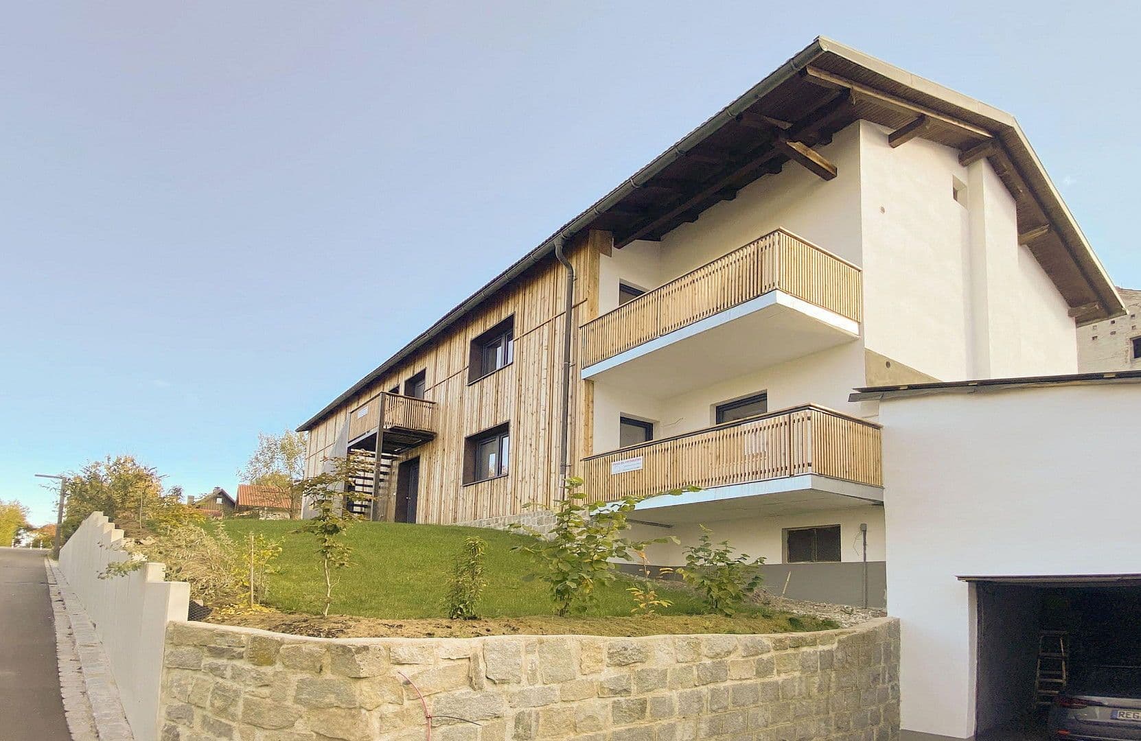 Predaj domu 256 m², pozemek 510 m², Konditorgaßl 4, Ruhmannsfelden, Bavorsko Predaj domu 256 m², pozemek 510 m², Konditorgaßl 4, Ruhmannsfelden, Bavorsko