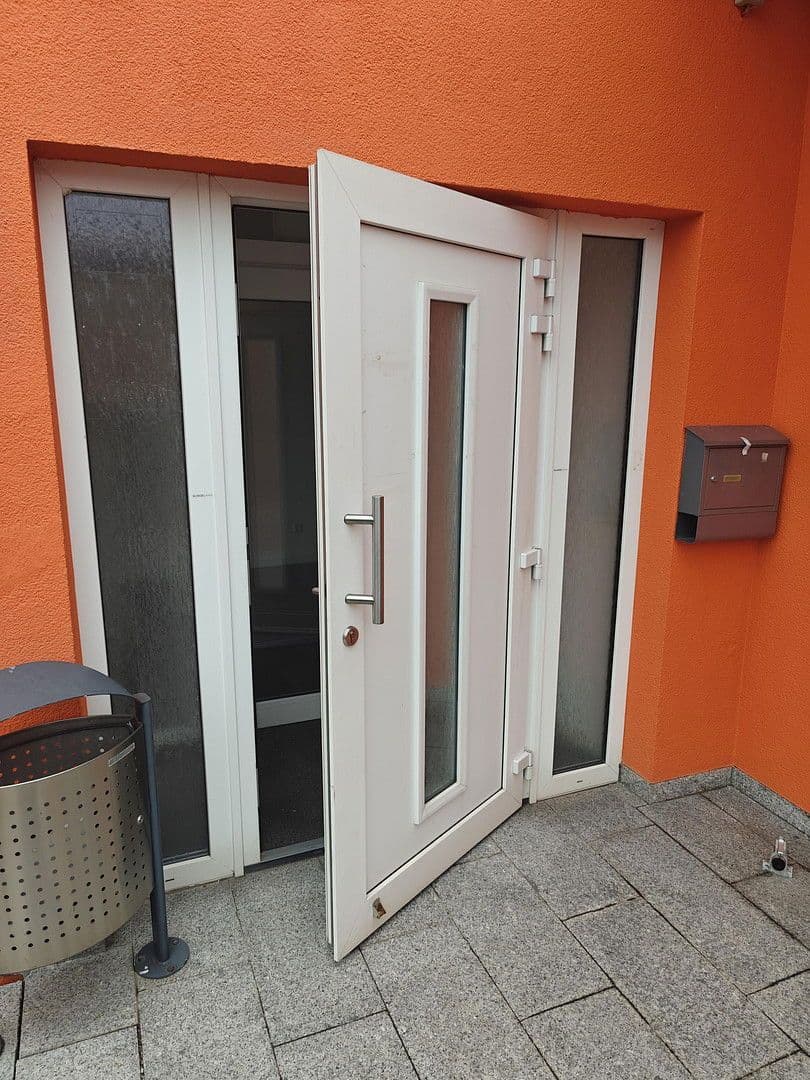 Prenájom kancelárie 240 m², Anbacherstr. 26, Gunzenhausen, Bavorsko Prenájom kancelárie 240 m², Anbacherstr. 26, Gunzenhausen, Bavorsko