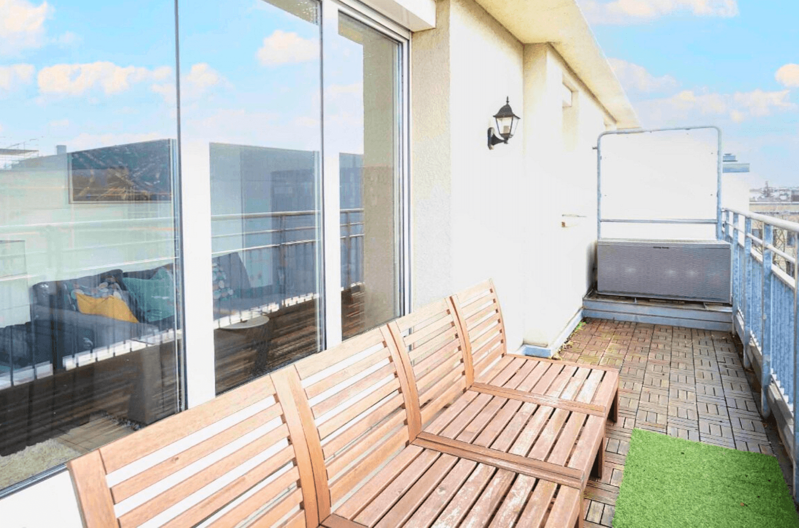 Prenájom bytu 2-izbový 73 m², Schillerstraße 7A, Berlin, Berlín Prenájom bytu 2-izbový 73 m², Schillerstraße 7A, Berlin, Berlín