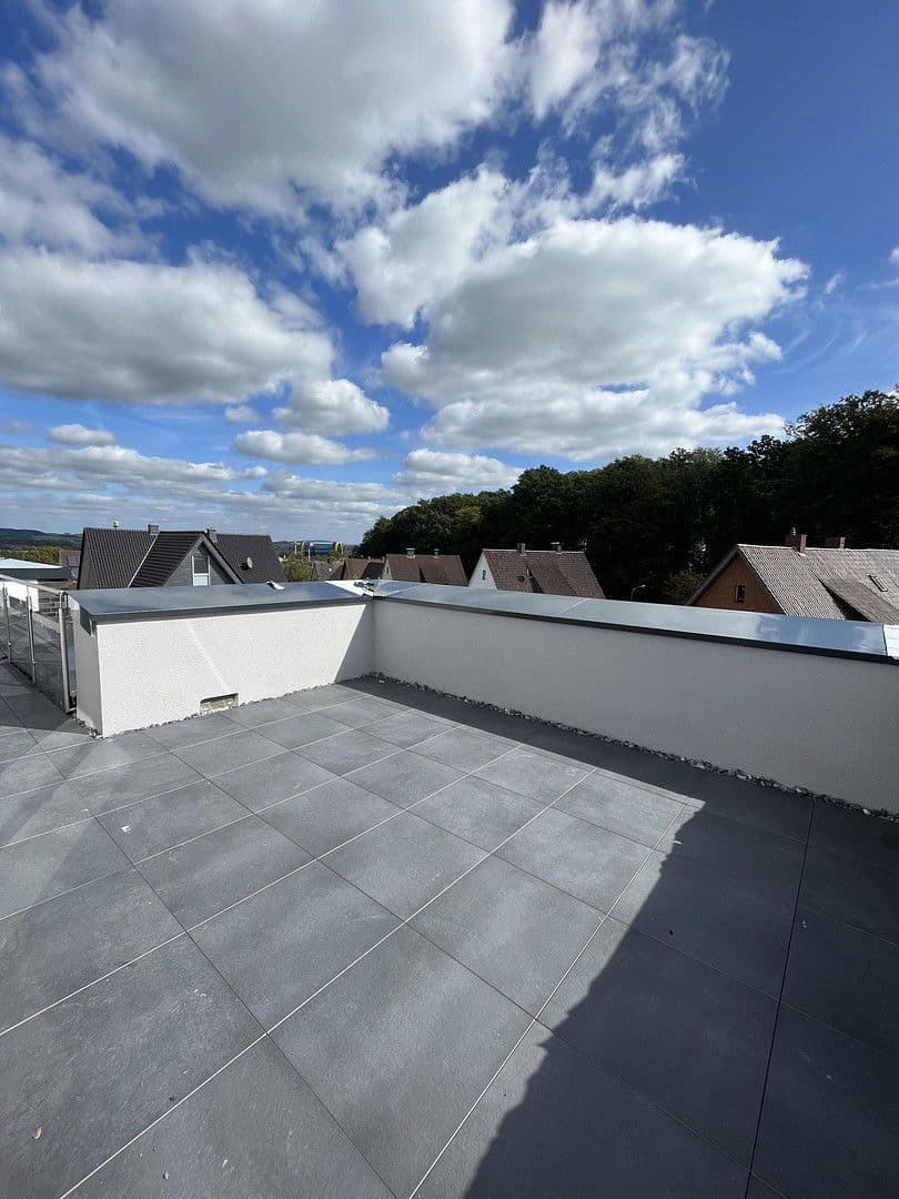 Prenájom bytu 4-izbový 163 m², Melle, Dolné Sasko Prenájom bytu 4-izbový 163 m², Melle, Dolné Sasko