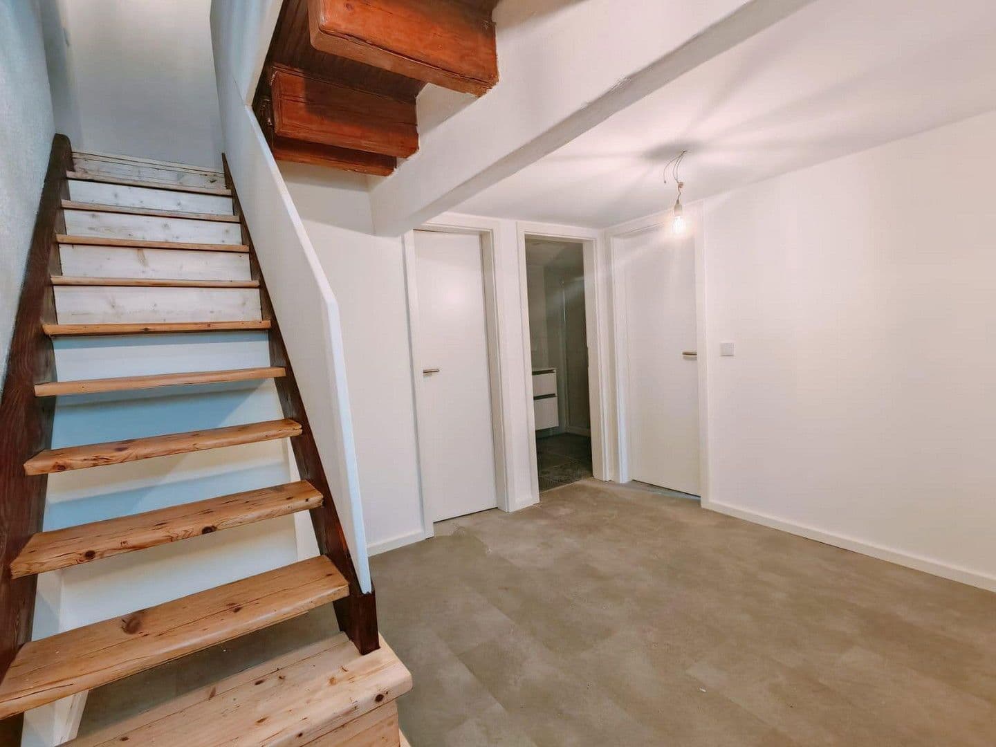 Predaj domu 130 m², pozemek 2.678 m², Manthalstr. 2, Berg, Bavorsko Predaj domu 130 m², pozemek 2.678 m², Manthalstr. 2, Berg, Bavorsko