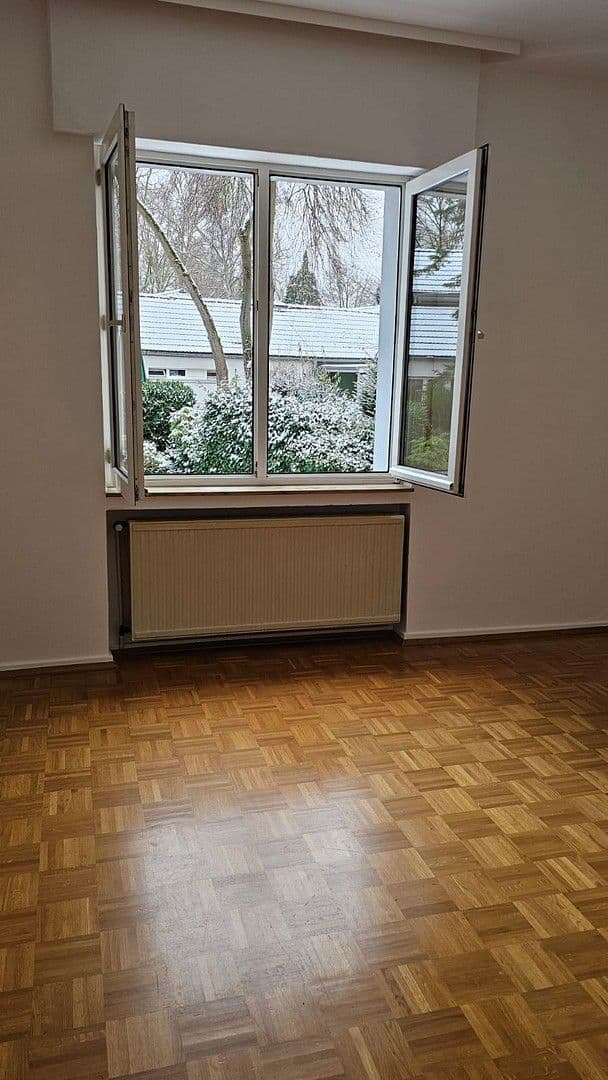 Prenájom bytu 3-izbový 107 m², Köln, Severné Porýnie - Westfálsko Prenájom bytu 3-izbový 107 m², Köln, Severné Porýnie - Westfálsko