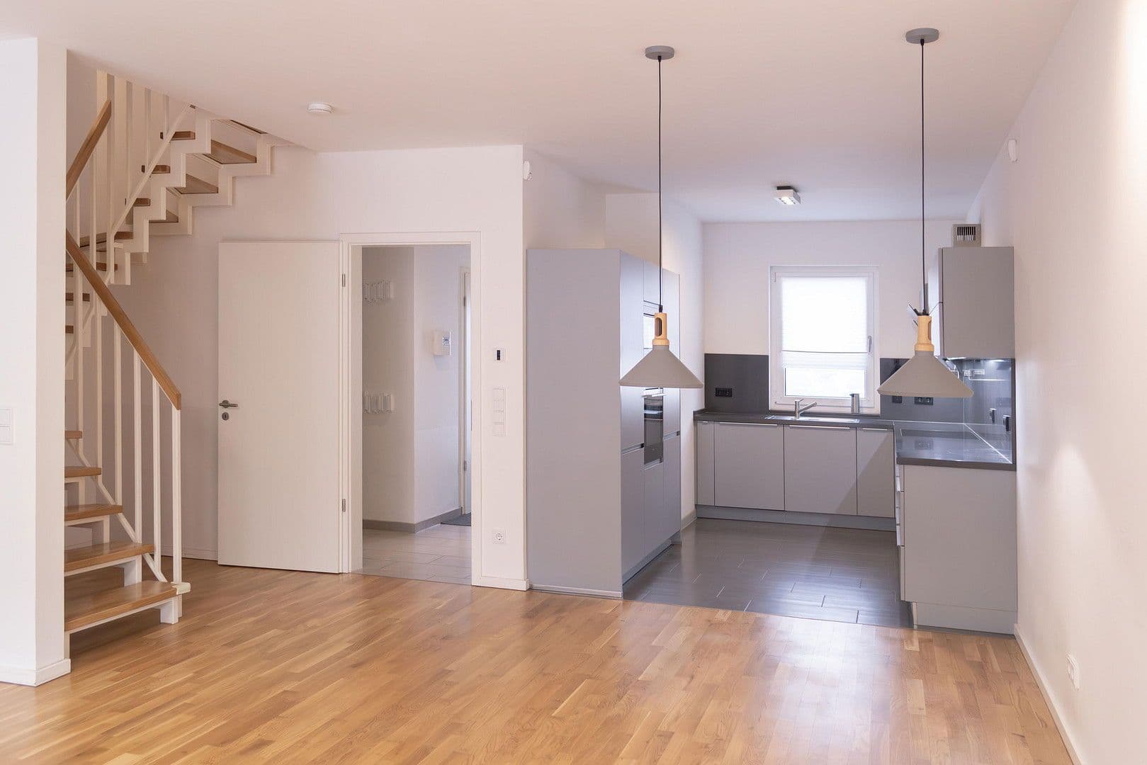 Predaj domu 157 m², pozemek 235 m², Berlin, Berlín Predaj domu 157 m², pozemek 235 m², Berlin, Berlín