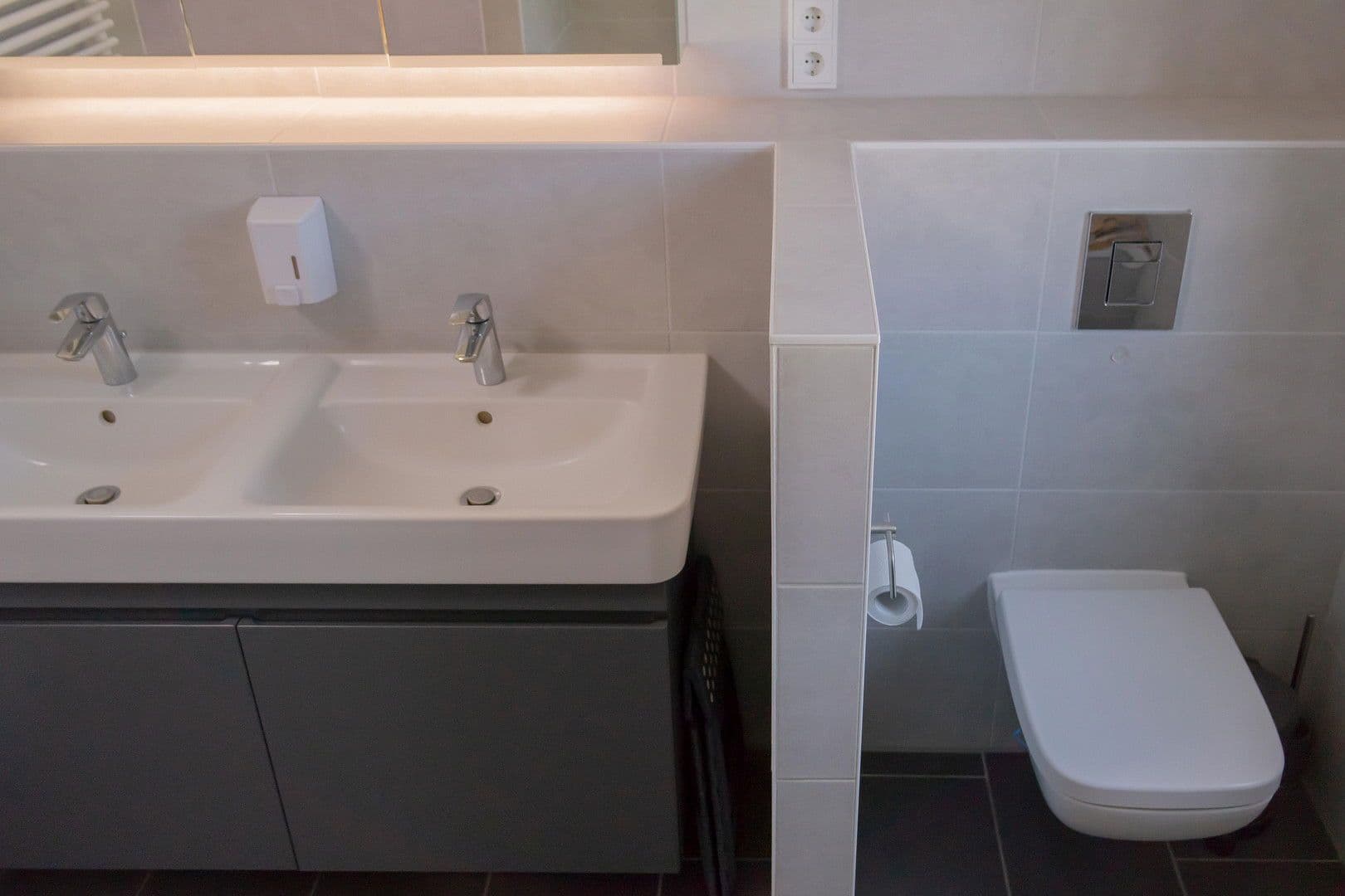 Predaj domu 157 m², pozemek 235 m², Berlin, Berlín Predaj domu 157 m², pozemek 235 m², Berlin, Berlín