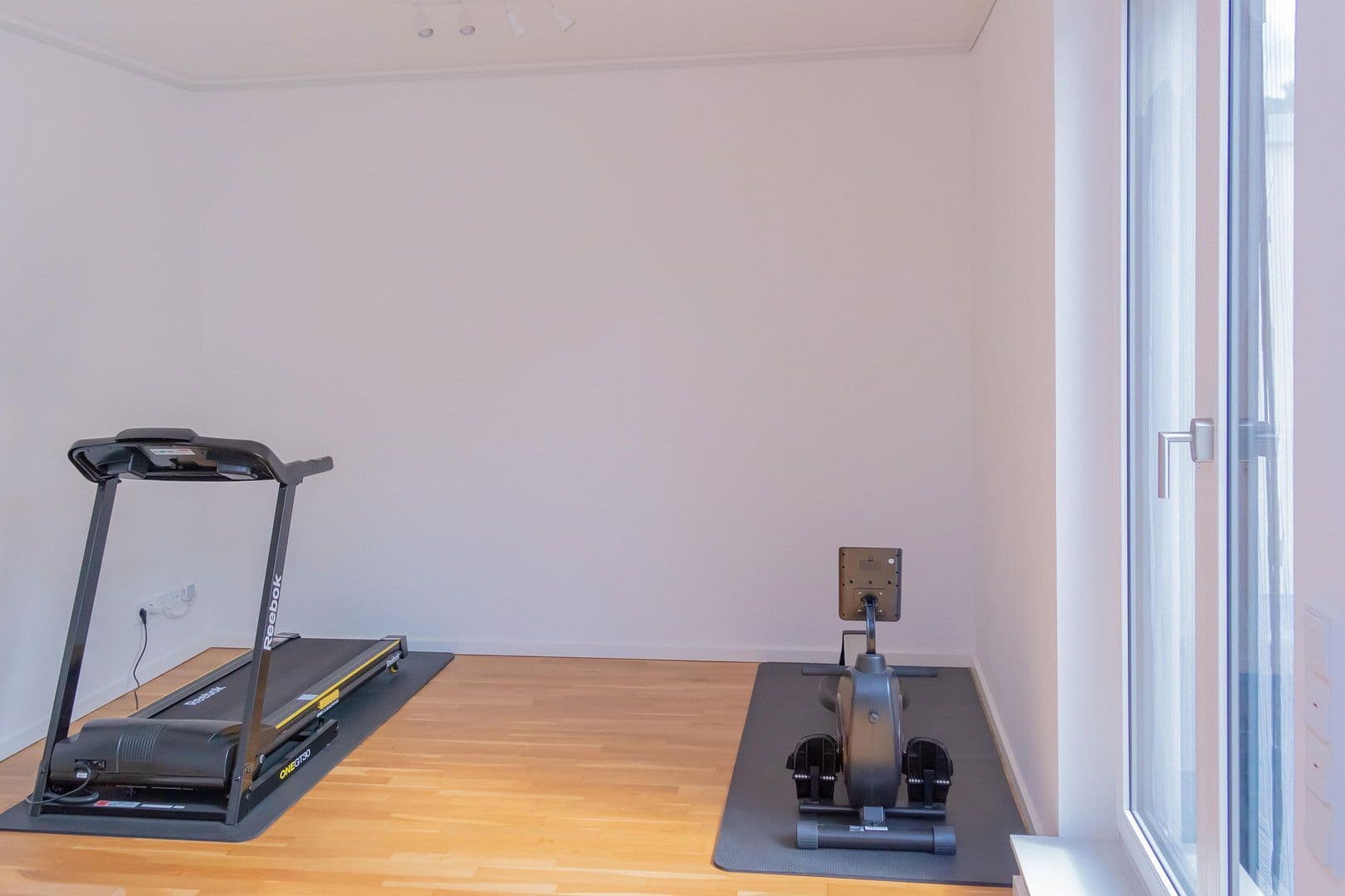 Predaj domu 157 m², pozemek 235 m², Berlin, Berlín Predaj domu 157 m², pozemek 235 m², Berlin, Berlín