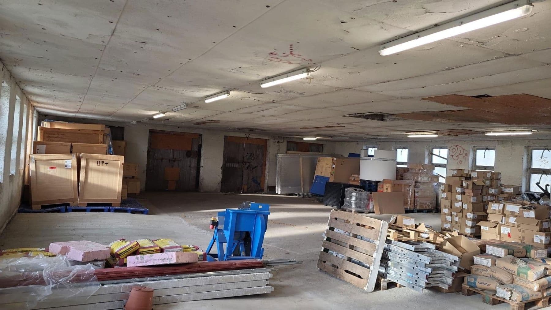 Prenájom nebytového priestoru 300 m², Kraatzerweg 3, Gransee, Brandenbursko Prenájom nebytového priestoru 300 m², Kraatzerweg 3, Gransee, Brandenbursko