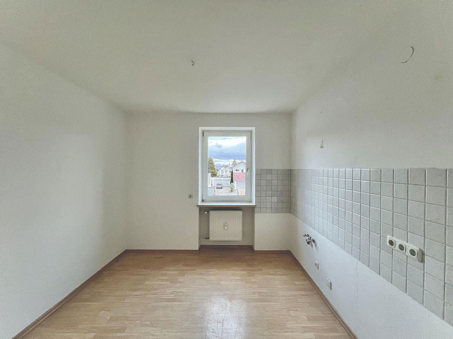 Prenájom bytu 3-izbový 82 m², Marktlerstrasse 60, Burghausen, Bavorsko Prenájom bytu 3-izbový 82 m², Marktlerstrasse 60, Burghausen, Bavorsko