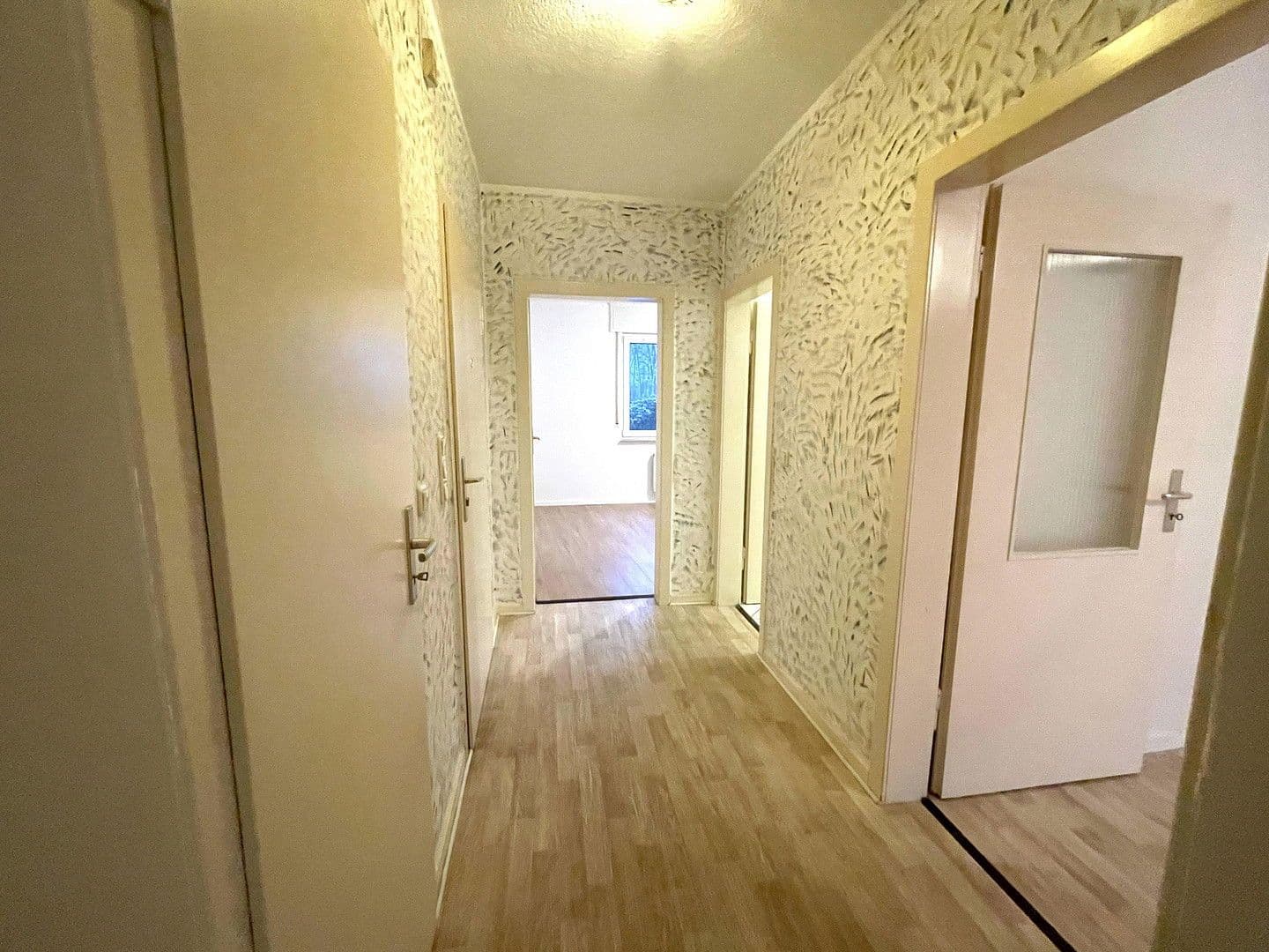 Prenájom bytu 2-izbový 53 m², Dellwiger Str. 31, Essen, Severné Porýnie - Westfálsko Prenájom bytu 2-izbový 53 m², Dellwiger Str. 31, Essen, Severné Porýnie - Westfálsko