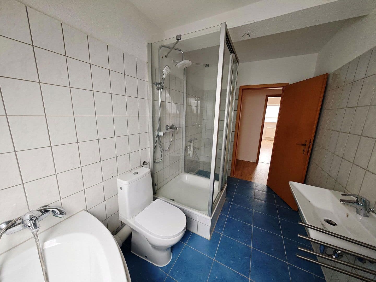 Prenájom bytu 3-izbový 73 m², Dieskaustraße 128, Leipzig, Sasko Prenájom bytu 3-izbový 73 m², Dieskaustraße 128, Leipzig, Sasko