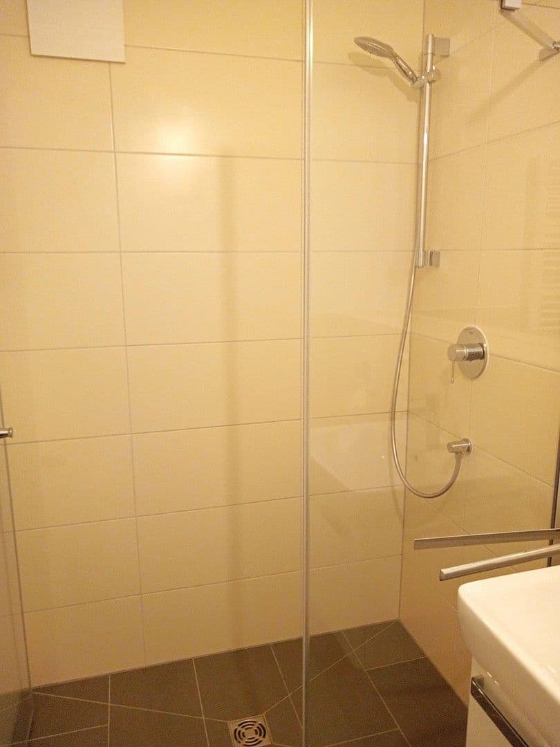 Prenájom bytu 1-izbový 35 m², Bossestr. 7, Berlin, Berlín Prenájom bytu 1-izbový 35 m², Bossestr. 7, Berlin, Berlín