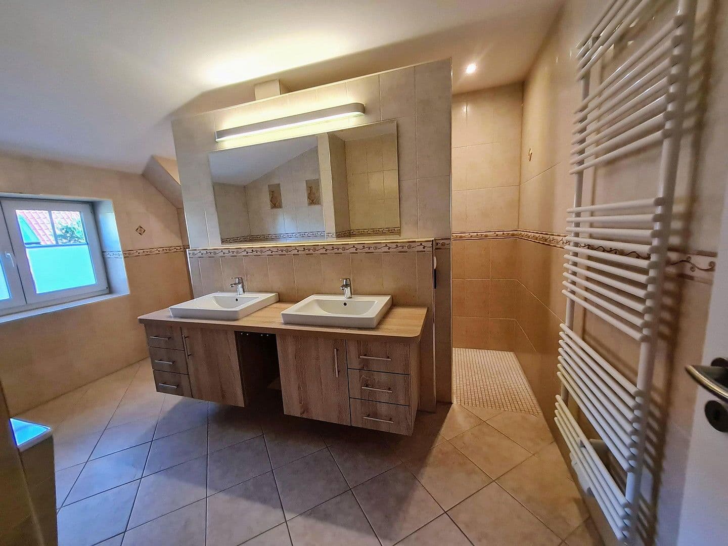 Predaj domu 151 m², pozemek 350 m², Hamburg, Hamburg Predaj domu 151 m², pozemek 350 m², Hamburg, Hamburg