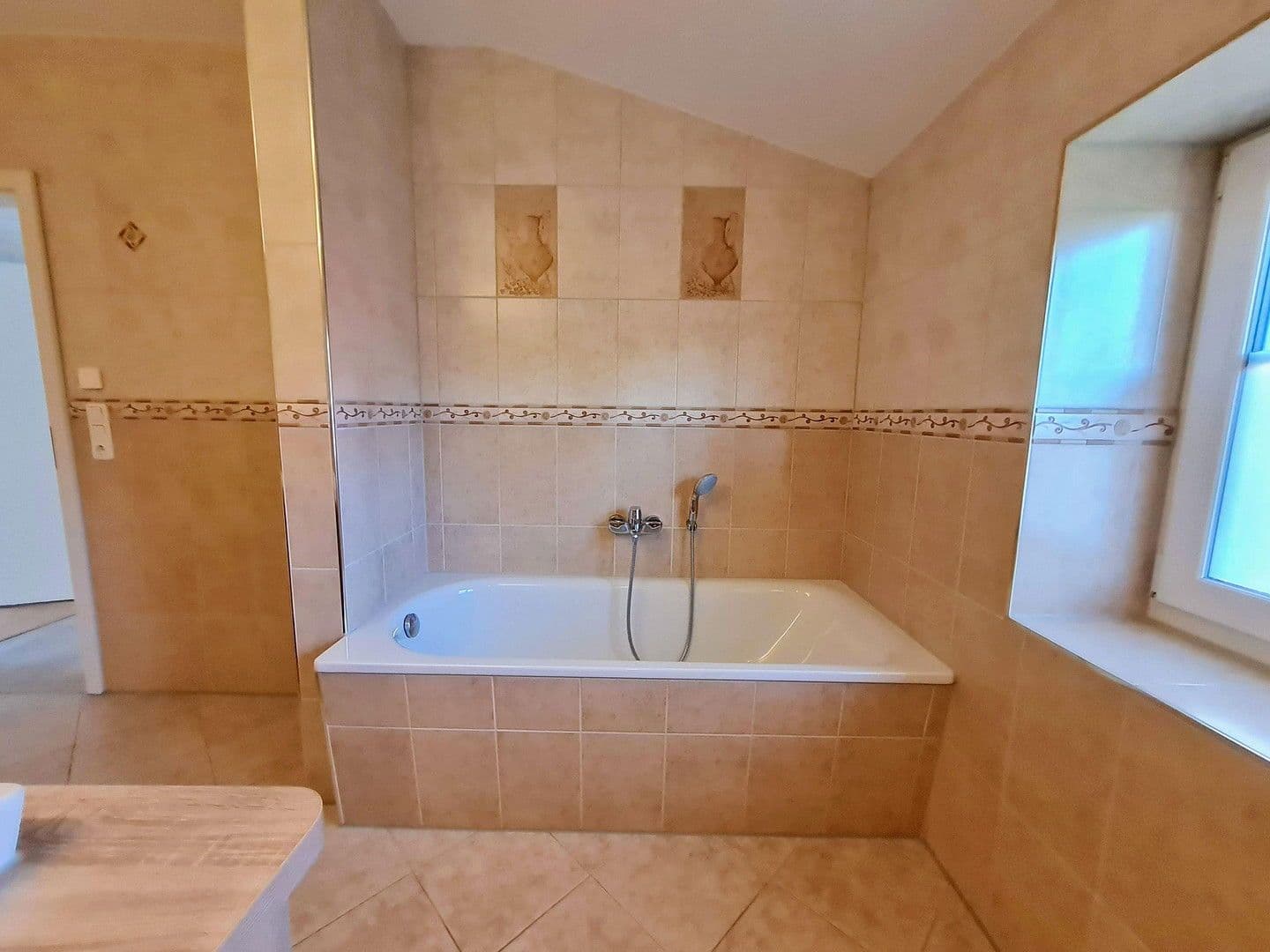 Predaj domu 151 m², pozemek 350 m², Hamburg, Hamburg Predaj domu 151 m², pozemek 350 m², Hamburg, Hamburg