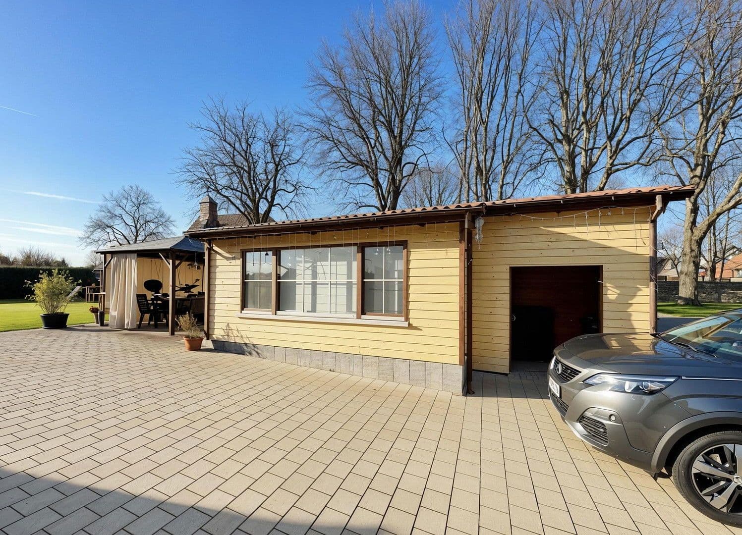 Predaj domu 400 m², pozemek 1.039 m², Friedhofstraße 11, Empfingen, Bádensko-Wurttembersko Predaj domu 400 m², pozemek 1.039 m², Friedhofstraße 11, Empfingen, Bádensko-Wurttembersko