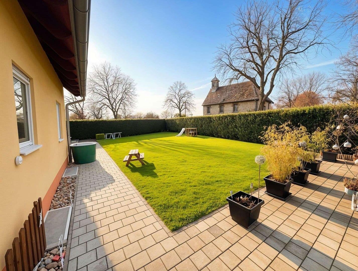 Predaj domu 400 m², pozemek 1.039 m², Friedhofstraße 11, Empfingen, Bádensko-Wurttembersko Predaj domu 400 m², pozemek 1.039 m², Friedhofstraße 11, Empfingen, Bádensko-Wurttembersko