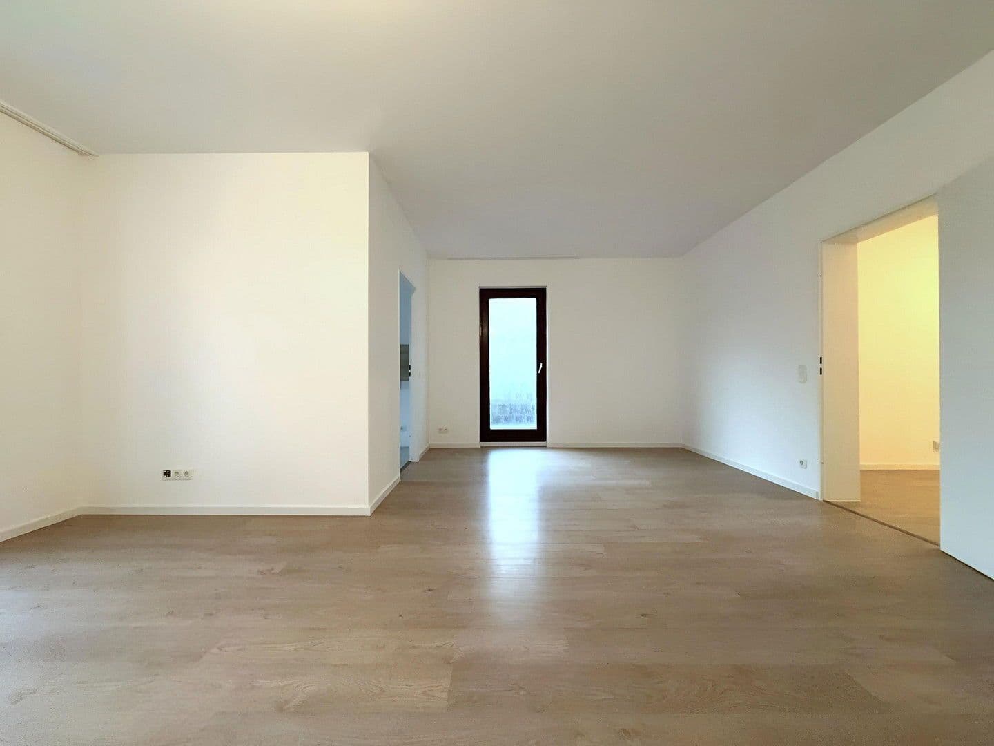 Predaj bytu 3-izbový 101 m², Alte Linner Str. 42, Krefeld, Severné Porýnie - Westfálsko Predaj bytu 3-izbový 101 m², Alte Linner Str. 42, Krefeld, Severné Porýnie - Westfálsko