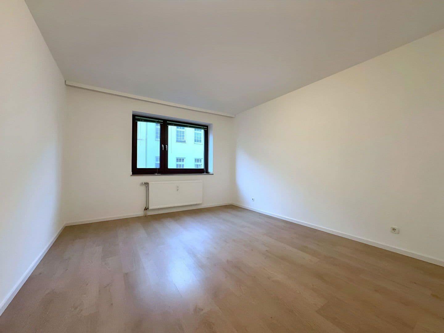 Predaj bytu 3-izbový 101 m², Alte Linner Str. 42, Krefeld, Severné Porýnie - Westfálsko Predaj bytu 3-izbový 101 m², Alte Linner Str. 42, Krefeld, Severné Porýnie - Westfálsko