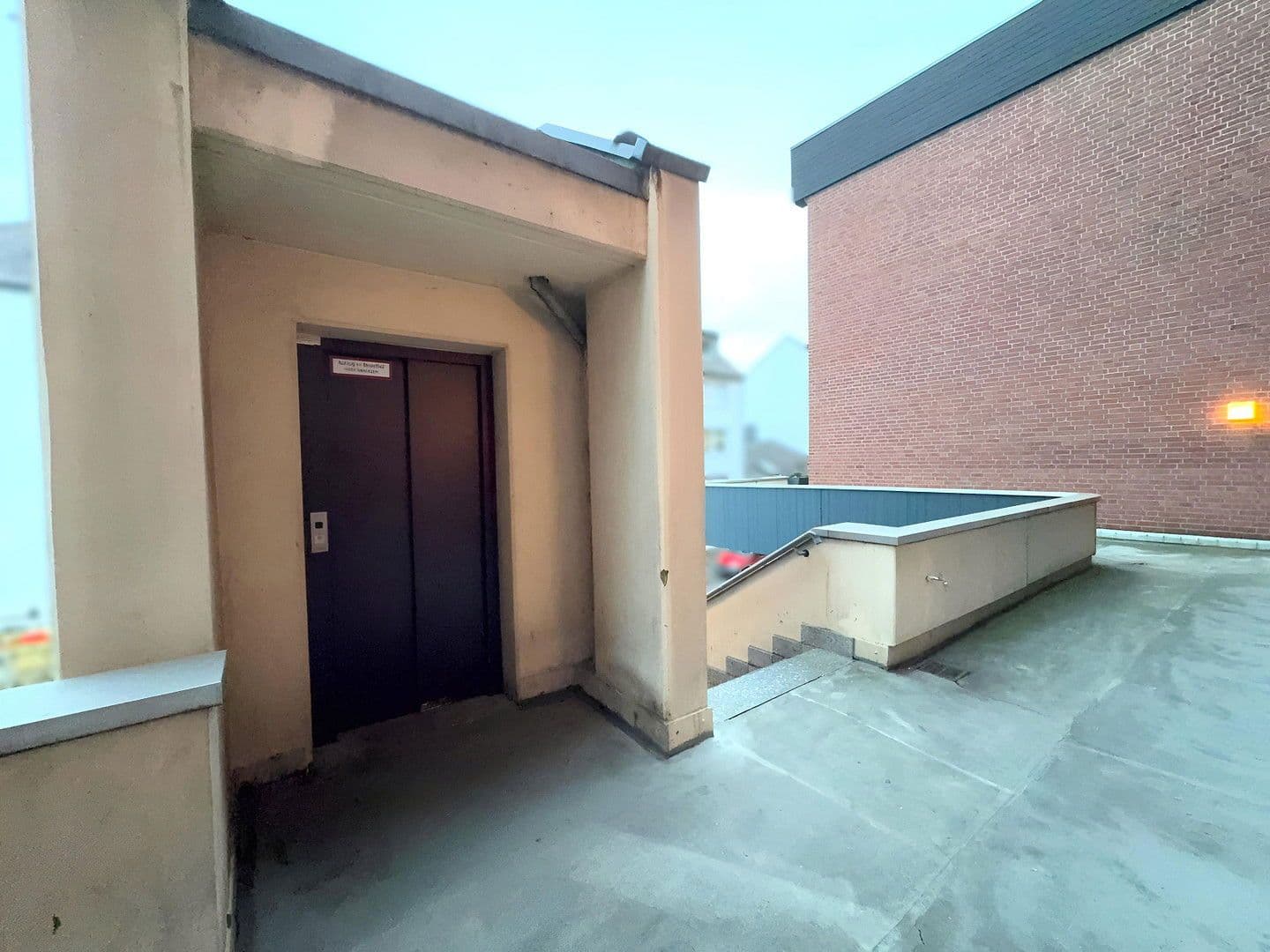 Predaj bytu 3-izbový 101 m², Alte Linner Str. 42, Krefeld, Severné Porýnie - Westfálsko Predaj bytu 3-izbový 101 m², Alte Linner Str. 42, Krefeld, Severné Porýnie - Westfálsko