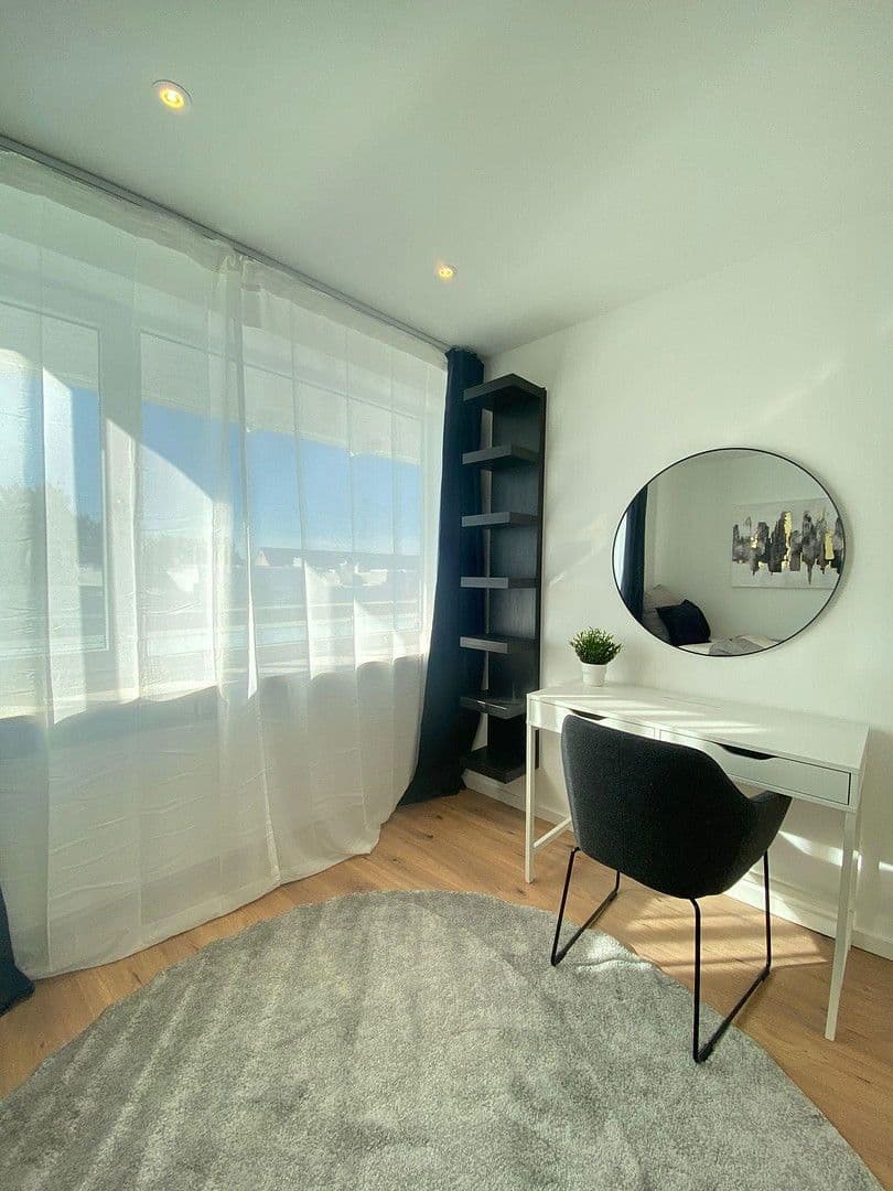 Prenájom bytu 80 m², Dachauerstraße 419, München, Bavorsko Prenájom bytu 80 m², Dachauerstraße 419, München, Bavorsko