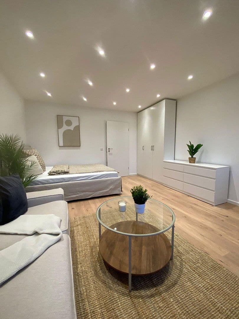 Prenájom bytu 80 m², Dachauerstraße 419, München, Bavorsko Prenájom bytu 80 m², Dachauerstraße 419, München, Bavorsko