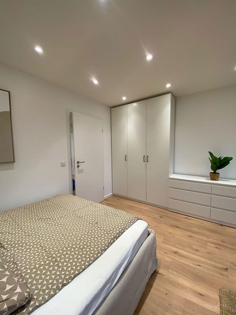 Prenájom bytu 80 m², Dachauerstraße 419, München, Bavorsko Prenájom bytu 80 m², Dachauerstraße 419, München, Bavorsko