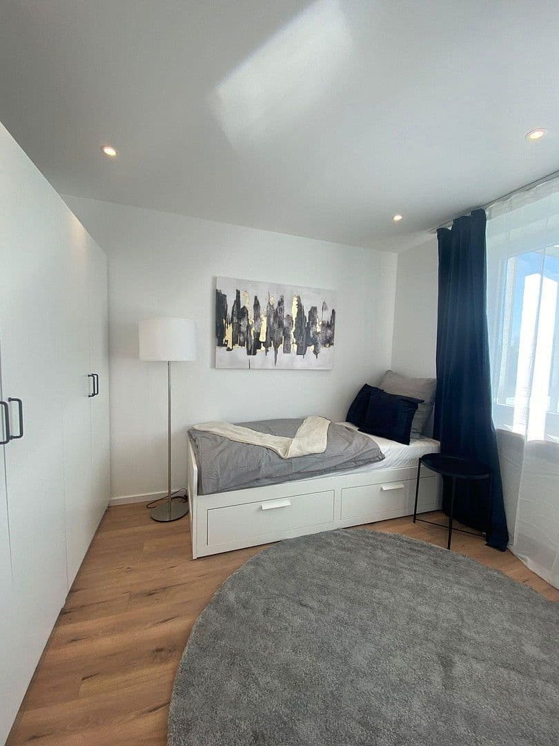 Prenájom bytu 80 m², Dachauerstraße 419, München, Bavorsko Prenájom bytu 80 m², Dachauerstraße 419, München, Bavorsko