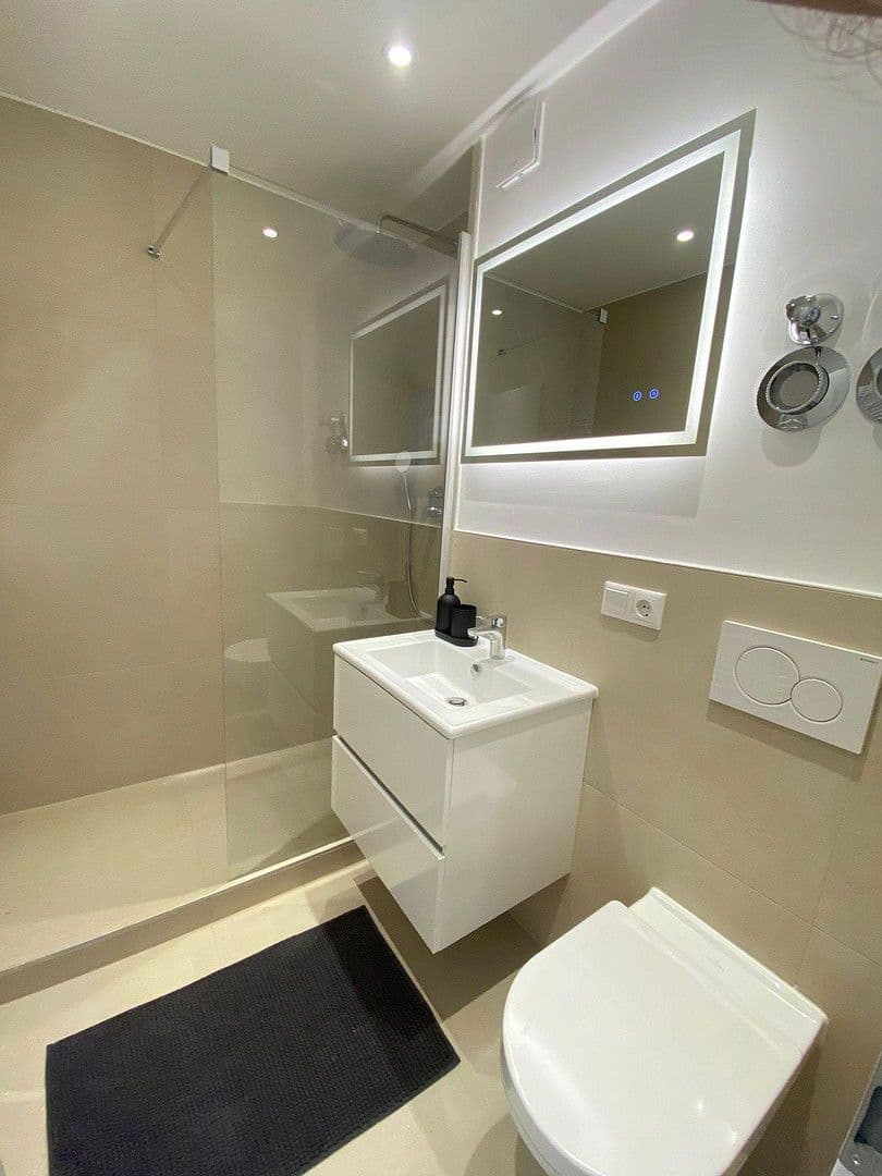 Prenájom bytu 80 m², Dachauerstraße 419, München, Bavorsko Prenájom bytu 80 m², Dachauerstraße 419, München, Bavorsko