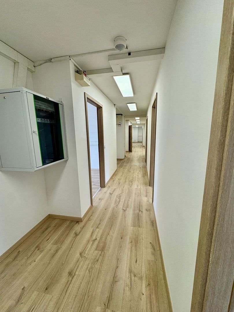 Predaj kancelárie 220 m², Pillenreuther Str. 14, Nürnberg, Bavorsko Predaj kancelárie 220 m², Pillenreuther Str. 14, Nürnberg, Bavorsko