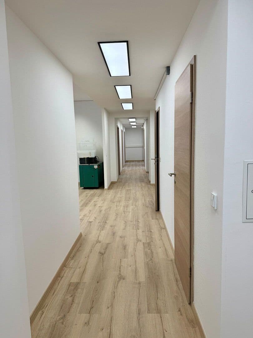 Predaj kancelárie 220 m², Pillenreuther Str. 14, Nürnberg, Bavorsko Predaj kancelárie 220 m², Pillenreuther Str. 14, Nürnberg, Bavorsko