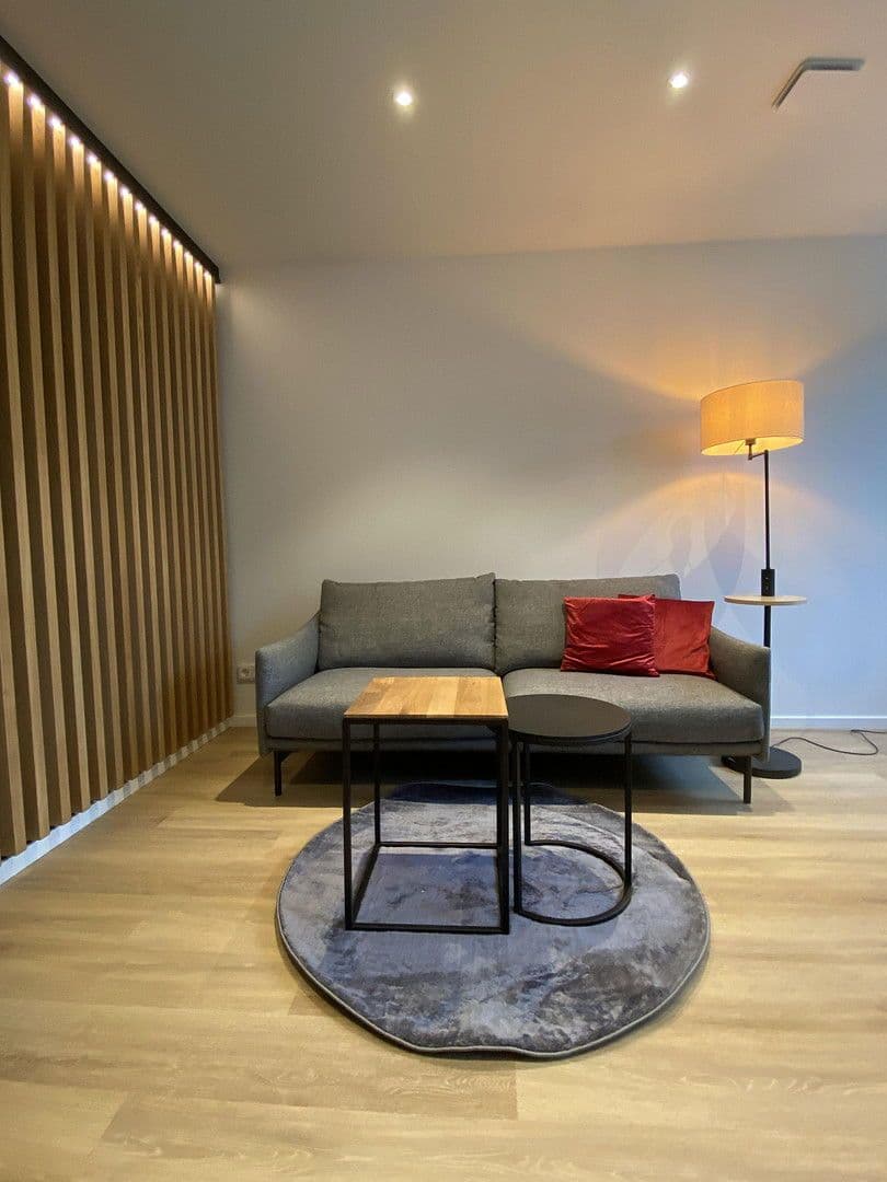 Prenájom bytu 2-izbový 50 m², München, Bavorsko Prenájom bytu 2-izbový 50 m², München, Bavorsko