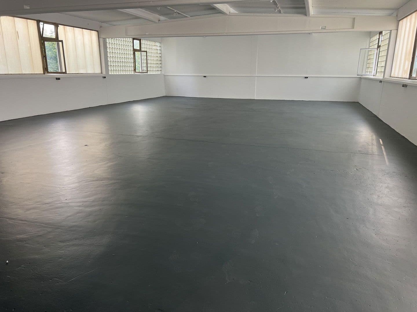 Prenájom nebytového priestoru 6.500 m², Weidhausen b.Coburg, Bavorsko Prenájom nebytového priestoru 6.500 m², Weidhausen b.Coburg, Bavorsko