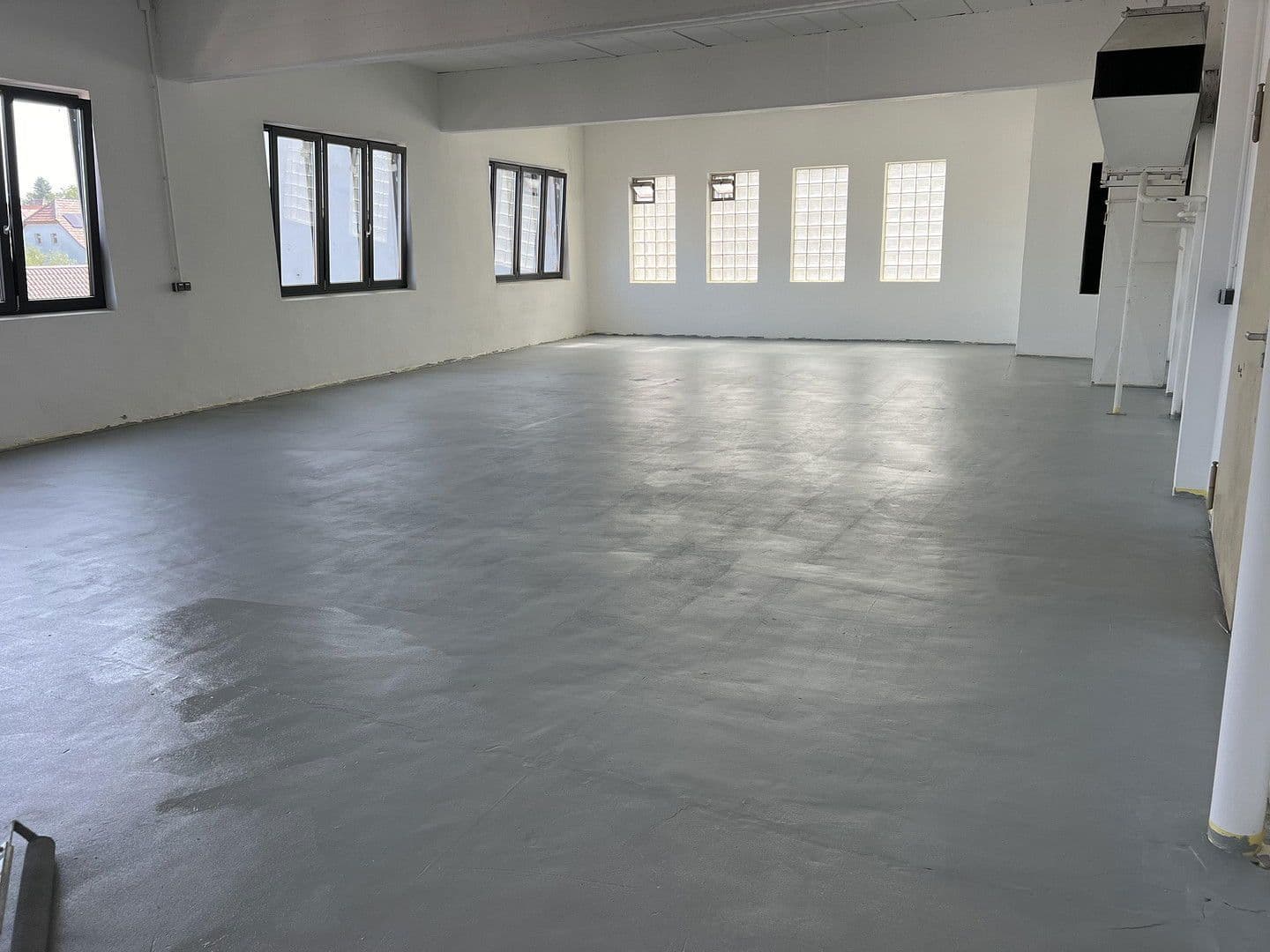 Prenájom nebytového priestoru 6.500 m², Weidhausen b.Coburg, Bavorsko Prenájom nebytového priestoru 6.500 m², Weidhausen b.Coburg, Bavorsko